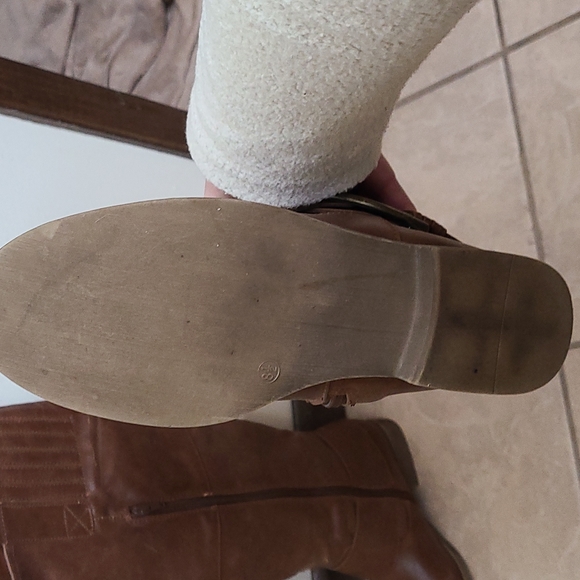 Womens leather boots size 8 1/2 - Picture 3 of 3